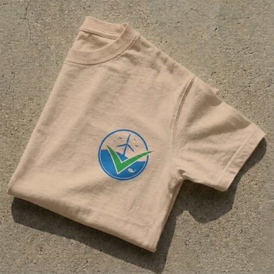 Sand premium t-shirt with emerald green checkmark and wind turbine logo on left chest. Positive eco-conscious streetwear for wind energy